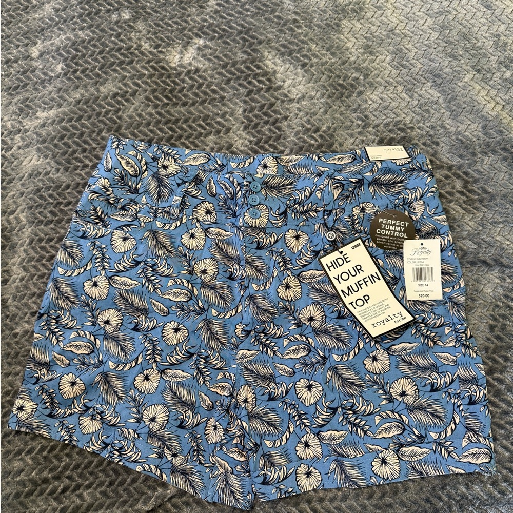 Blue Leaf Print Women's Shorts